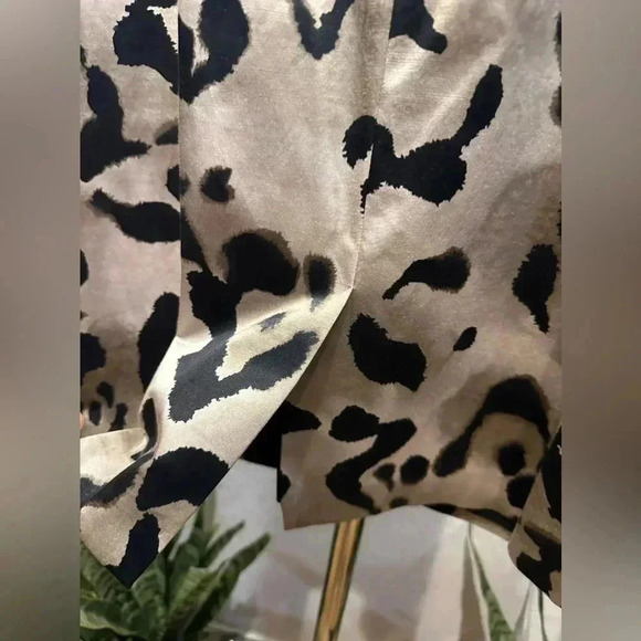 Ann Taylor beige animal print dress size 0 - Picture 7 of 9